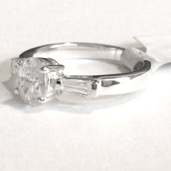 Vintage Sterling Silver Engagement Ring Size 6 Cubic Zirconia Solitaire 925 - Picture 6 of 11